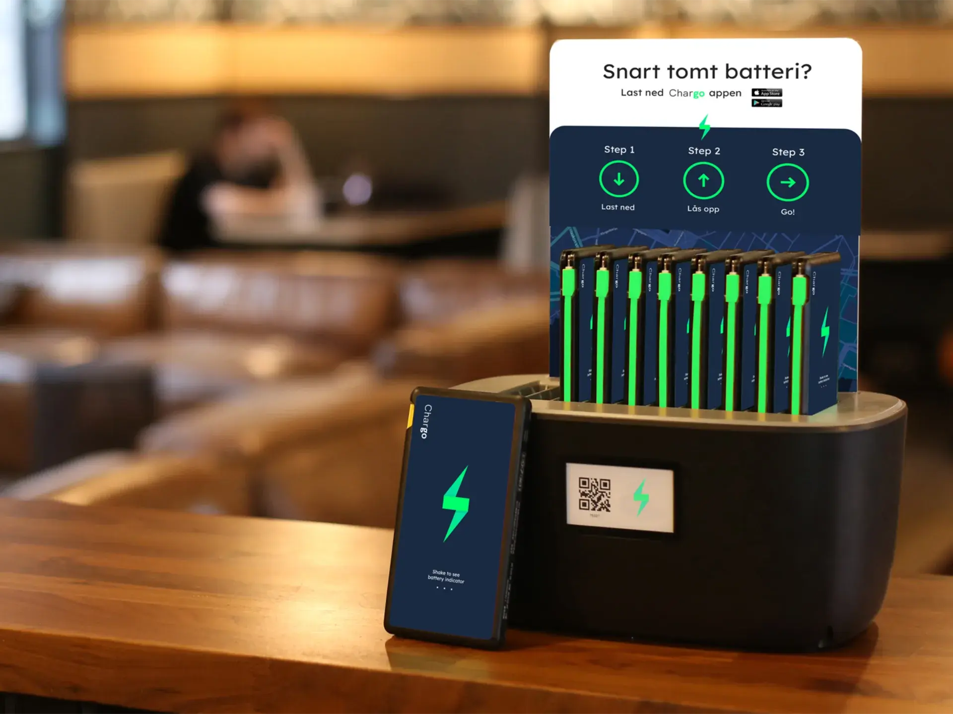 Box og powerbank mockup new green cables